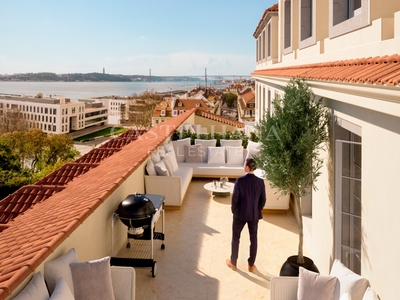 Penthouse T4+1 inserido em novo empreendimento no Chiado, Lisboa