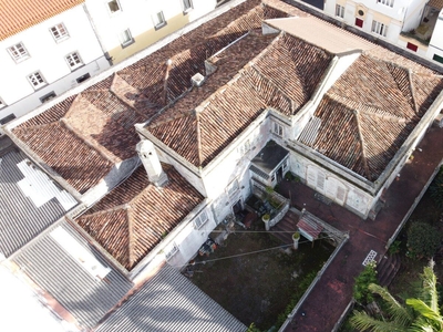 Prédio secular centro da cidade de Ponta Delgada (São José)