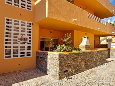 Apartamento T2 à venda na Rua Dom Jerónimo Osório