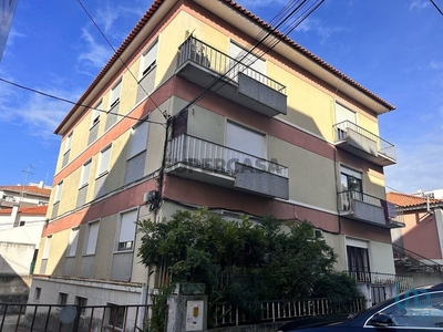 Apartamento T3 à venda em Santo Onofre e Serra do Bouro