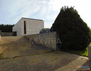 Moradia T 4+1 (504 m2) - Moderna, Robusta, Excelente - Espaço Florestal (6.630 m2) Oliveira Azeméis
