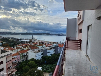 Apartamento T3 em Lisboa de 126,00 m2