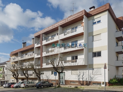 Apartamento T4 à venda em Marrazes e Barosa