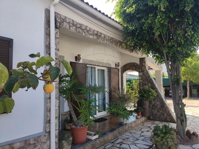Casa para comprar em Fernão Ferro, Portugal