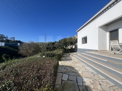 Casa para comprar em Olho Marinho, Portugal