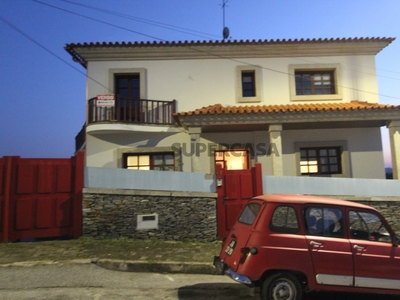 Moradia T4 Duplex à venda em Mirandela