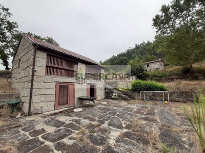 Quinta Rural à venda em Vila Meã