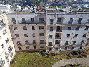 Apartamento T2 com garagem em Oliveira do Douro (Preço Negociável)