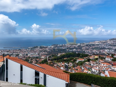 Moradia no Funchal com vista incrível