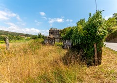 Terreno com ruina / Vila Nova de Cerveira, Candemil e Gondar