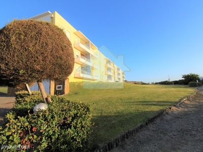 Apartamento T3 em condominio Privado com Piscina na Praia Sta Cruz