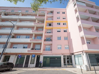 Apartamento T3 (c/ 5 assoalhadas) venda em Avenidas Novas, Lisboa