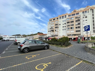 Apartamento T2 com Vista Mar na Torre do Pópulo - O Seu Refúgio à Beira-Mar