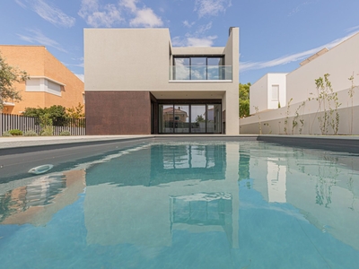 Casa T4 em Azeitão (São Lourenço e São Simão) de 325 m²