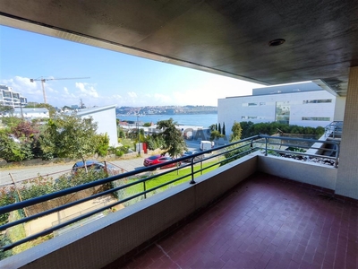 Apartamento T0 para arrendamento em Aldoar, Foz do Douro e Nevogilde