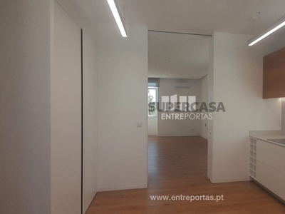 Apartamento T2 Duplex à venda em Santa Maria Maior e Monserrate e Meadela