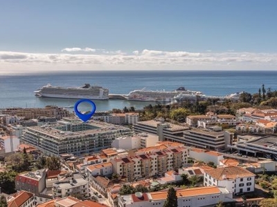 Apartamento T2 para arrendamento em Funchal (Sé)