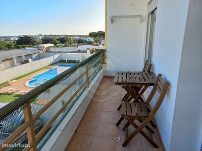 Apartamento T2, condomínio com piscina, Montenegro, Faro,...