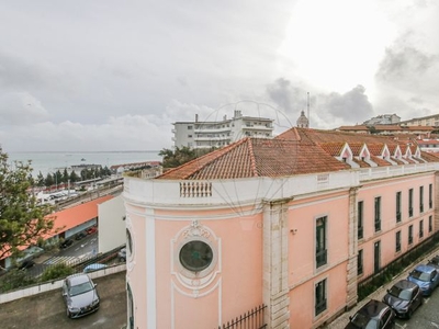Apartamento T2 à venda em São Vicente, Lisboa