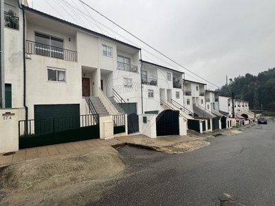 Moradia T3 à venda em São Jorge (Selho), Guimarães