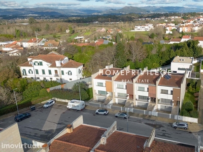 Moradia T4+1 com terraço | Condomínio Quinta do Carmo (Merelim) | Cent