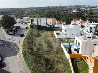 Lote de terreno em Oeiras - Porto Salvo | 393 m2 | Possibilidade de construir 285 m2