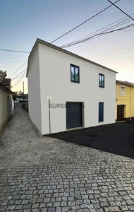 Moradia Geminada T3 Duplex à venda na Rua da Voltinha