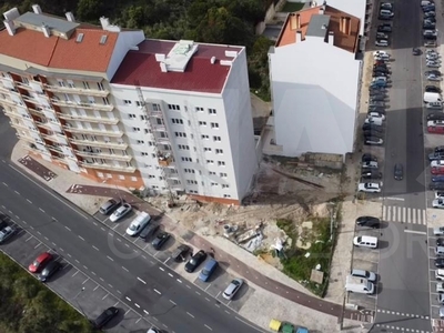 Lote de terreno - Construção Edificio - Rinchoa -Rio de Mouro