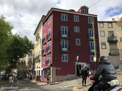 Apartamento T2 para Venda nas Portas do Sol, Lisboa