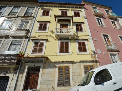 Casa tradicional T6 em Coimbra (Sé Nova, Santa Cruz, Almedina e São Bartolomeu) de 300 m²