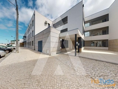 Loja nova para arrendamento destinada a comércio e serviços, no centro de Esgueira, Aveiro - Aveiro