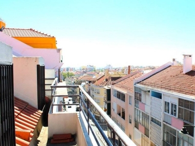 Apartamento inteiro 5 quartos em Lisboa