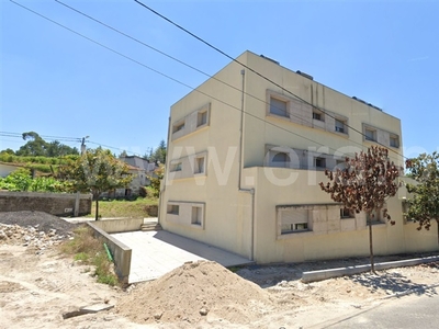 Apartamento T2 / Lousada, Silvares, Pias, Nogueira e Alvarenga
