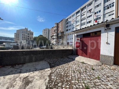 Garagem / Coimbra, Carlos Seixas / Verde Pinho
