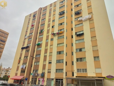 Apartamento (OCUPADO E INDIVISO - VENDA de 50%)