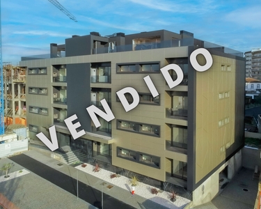 Apartamento T2 - amplo com cozinha open space e varanda com churrasqueira - Vila de Prado ( Vila Verde )