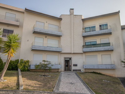 Apartamento T4 com garagem e arrumos, Casal da Areia, Tavarede, Figueira da Foz.