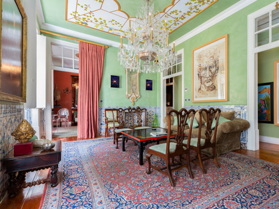 Fabuloso Apartamento Pombalino com 158m2 para venda junto à Sé de Lisboa