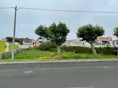 Lote para construção junto à zona verde do paul da Cidade da Praia da Vitória- Ilha Terceira - Açores