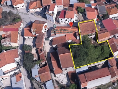 Moradia para reconstruir com terreno a um passo de Coimbra
