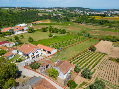 MORADIA T2 PARA RESTAURO EM SEIXEIRA, ALCOBAÇA