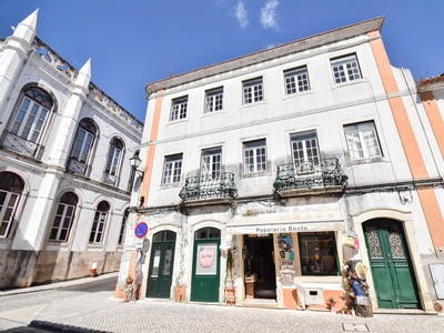 Prédio Histórico à Venda em Montemor o Velho, no Centro de Portugal!