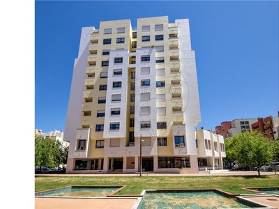 Apartamento T2 para arrendar em Lumiar, Lisboa