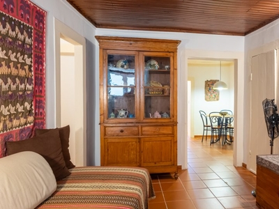 Apartamento tradicional de 2 quartos para alugar no Bairro Alto