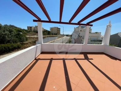 T3 Semi Detached Villa – Uptown!! Spacious T3 +1 Semi Detached Villa With Pool And Additional Plot.