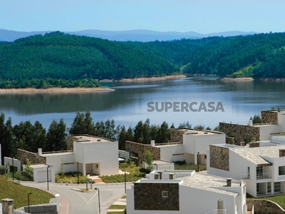 Villa T4 à venda em Mortágua, Vale de Remígio, Cortegaça e Almaça