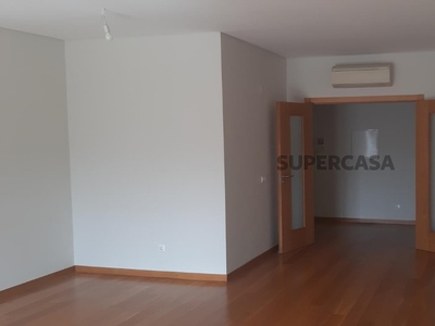 Apartamento T3 para arrendamento em Cascais e Estoril