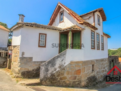 Casa Antiga T2 à venda em São Pedro do Sul, Várzea e Baiões