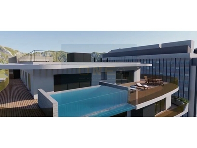 Penthouse em Braga com 545m2 e piscina infinita privada