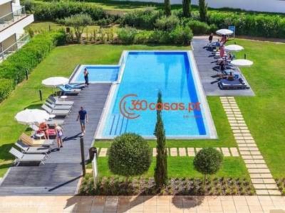 Vende-se Apartamento T2 com piscina em Vilamoura
